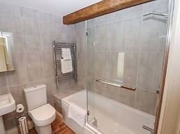 1 Grosvenor Farm Cottages