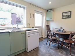 12 Glyn Terrace