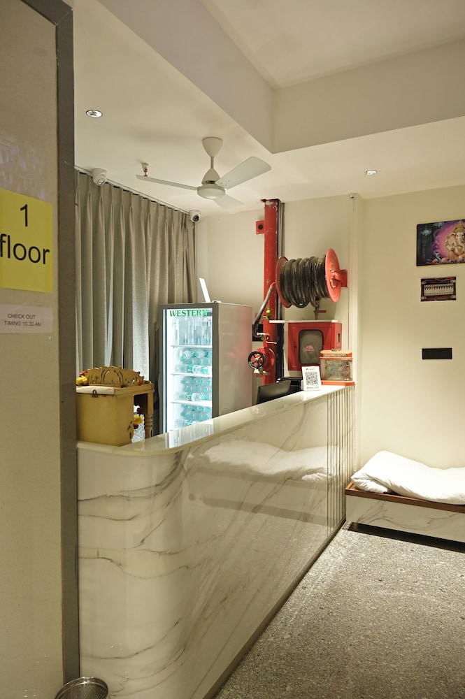 SHREE MAHALAXMI INN