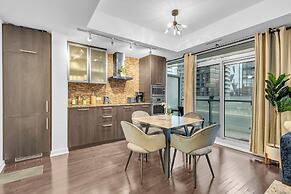 Toronto City Suites - Front St