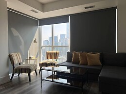 Toronto City Suites - Front St