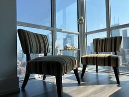 Toronto City Suites - Front St