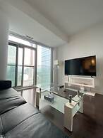 Toronto City Suites - Front St