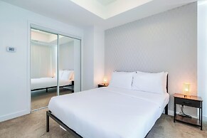 Toronto City Suites - Front St