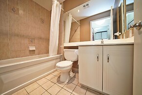 Toronto City Suites - Front St