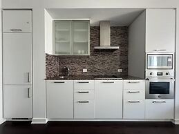 Toronto City Suites - Front St
