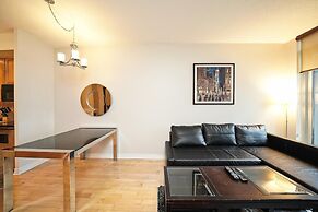 Toronto City Suites - Front St