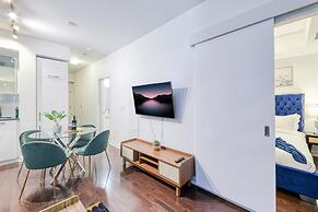Toronto City Suites - Front St