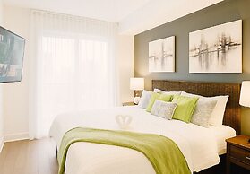 Toronto City Suites - Front St