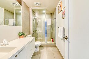 Toronto City Suites - Front St