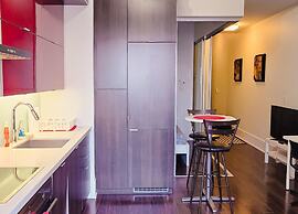 Toronto City Suites - Front St