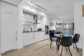 Toronto City Suites - Front St
