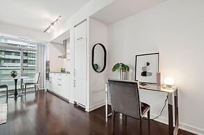 Toronto City Suites - Front St