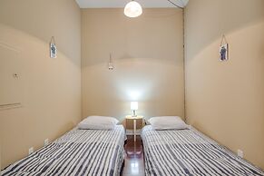 Toronto City Suites - Front St