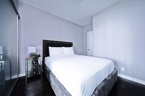 Toronto City Suites - Front St