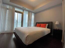 Toronto City Suites - Front St