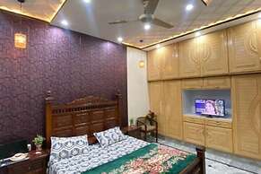 Hotel Gulistan Inn