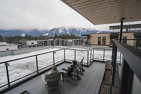 Monashee Meadows
