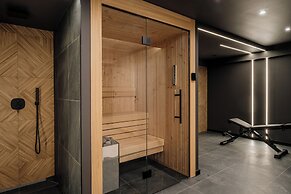Crystal Pine Luxury Villas Jacuzzi&Sauna