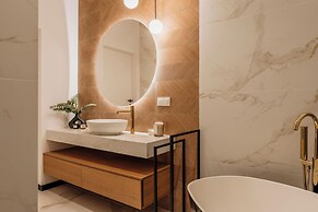 Crystal Pine Luxury Villas Jacuzzi&Sauna