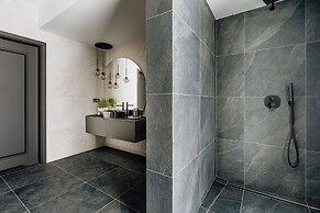 Crystal Pine Luxury Villas Jacuzzi&Sauna
