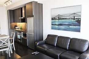 Modern Suites - Steps to CN Tower & MTCC