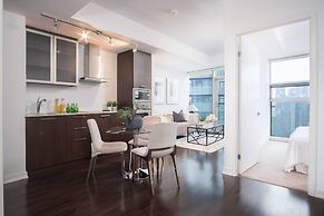 City View Suites - Near CN Tower
