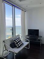 City View Suites - Near CN Tower