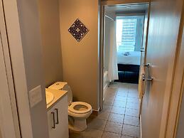 City View Suites - Near CN Tower