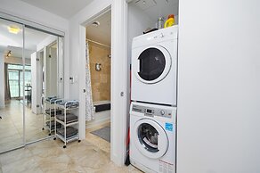 City View Suites - Near CN Tower
