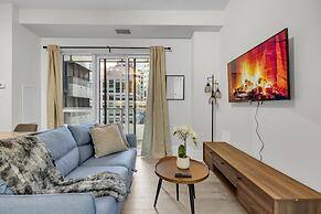Chic Downtown Suites - By CN Tower