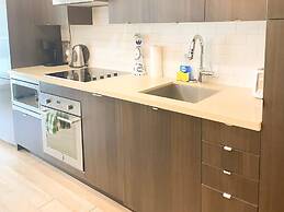 Chic Downtown Suites - By CN Tower