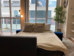 Chic Downtown Suites - By CN Tower