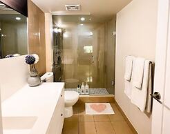 Chic Downtown Suites - By CN Tower