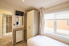 Host Stay Crucible Lodge