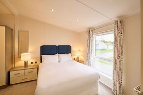 Host Stay Crucible Lodge