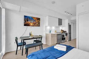 Dundas East Hotel & Suites Toronto