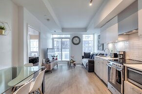 Dundas East Hotel & Suites Toronto