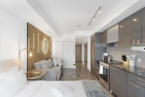 Dundas East Hotel & Suites Toronto