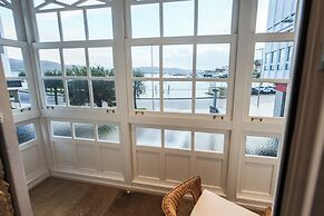 Do Bico Rooms