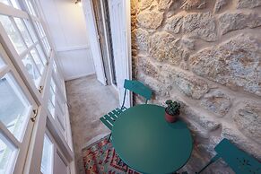 Do Bico Rooms