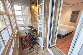 Do Bico Rooms