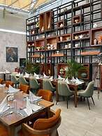Emboita Hotels ltd