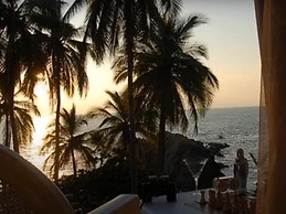 Cocos camp