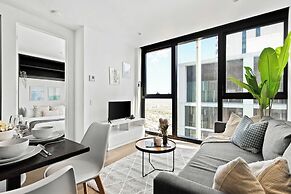 Stylish 2BR Close to Melbourne Central & QV