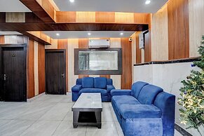 Fabhotel Ivory Loft