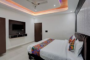 Fabhotel Ivory Loft
