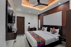 Fabhotel Ivory Loft