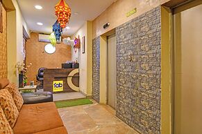 Fabhotel The Crown Aura