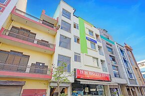 Fabhotel Hm Inn